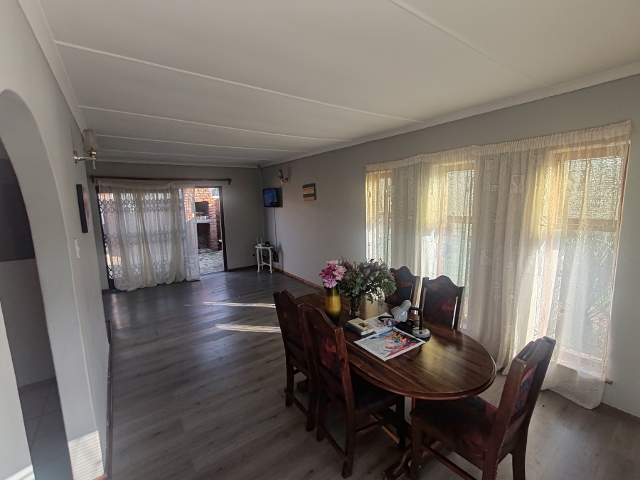 3 Bedroom Property for Sale in Azalea Park Eastern Cape